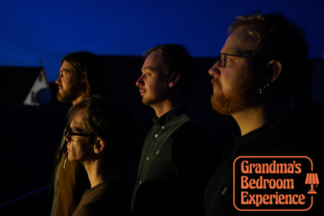 Grandma’s Bedroom Experience und Travelin Man